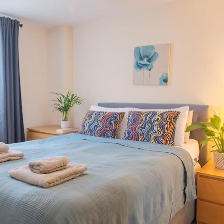 Stay In Our Stylish Flat! & Secure Building & Sleeps Up To 4 Birmingham Ngoại thất bức ảnh