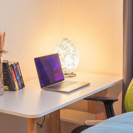 Stay In Our Stylish Flat! & Secure Building & Sleeps Up To 4 Birmingham Ngoại thất bức ảnh