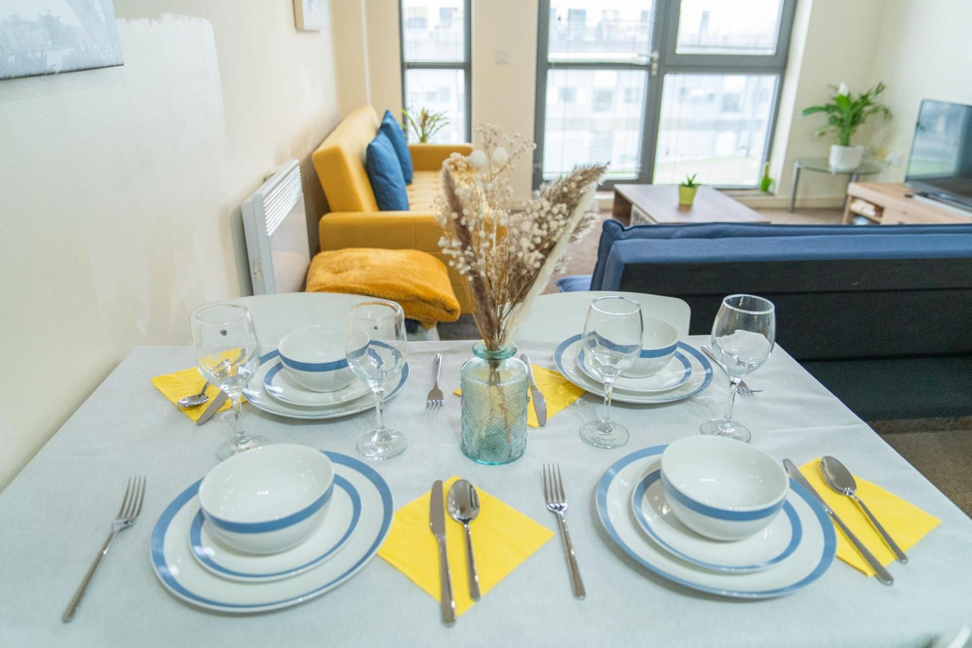 Stay In Our Stylish Flat! & Secure Building & Sleeps Up To 4 Birmingham Ngoại thất bức ảnh